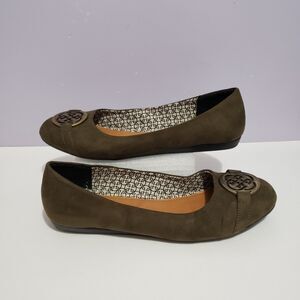 Daisy Fuentes Green Suede Women's Flat Dress Casual Dress Sz 8.5